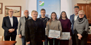 Trzech sportowców nagrodzonych