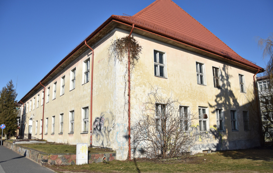 Budynek Starostwa Powiatowego w Augustowie przy ul. 3 Maja 37 w Augustowie